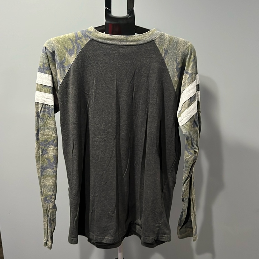 LIVE & TELL Camo Jersey